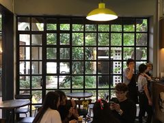 -莓园冰淇淋店