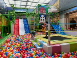 -小玩家儿童主题乐园(世茂广场店)