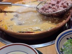 -洱火云南酸菜牛肉火锅(石景山当代商城店)