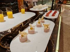 -广州万富希尔顿酒店·感趣自助餐厅·金秋蟹宴生蚝海鲜刺身