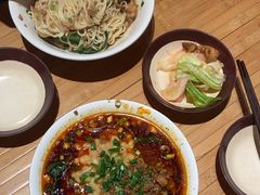 -周小波重庆小面·重庆名小吃(邹容路店)
