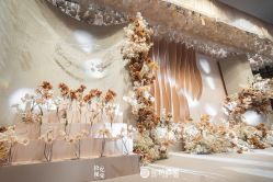 -花轿喜屋婚礼策划