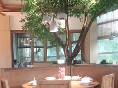 -蜜桃餐厅·伴山(湖滨商业街店)