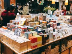 店内环境-猫的天空之城概念书店(杭州南宋御街店)