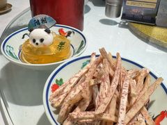 -刘姐啤酒鱼民族演艺餐厅(西街总店)