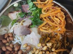 -红鼻子桂林米粉(金唐新光界店)