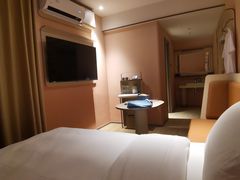 -汉庭(成都九眼桥牛王庙地铁站店)