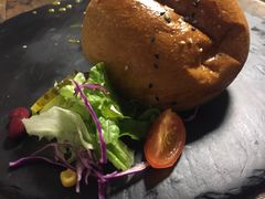 -HIGH FIVE哈福手工汉堡(桂林路店)