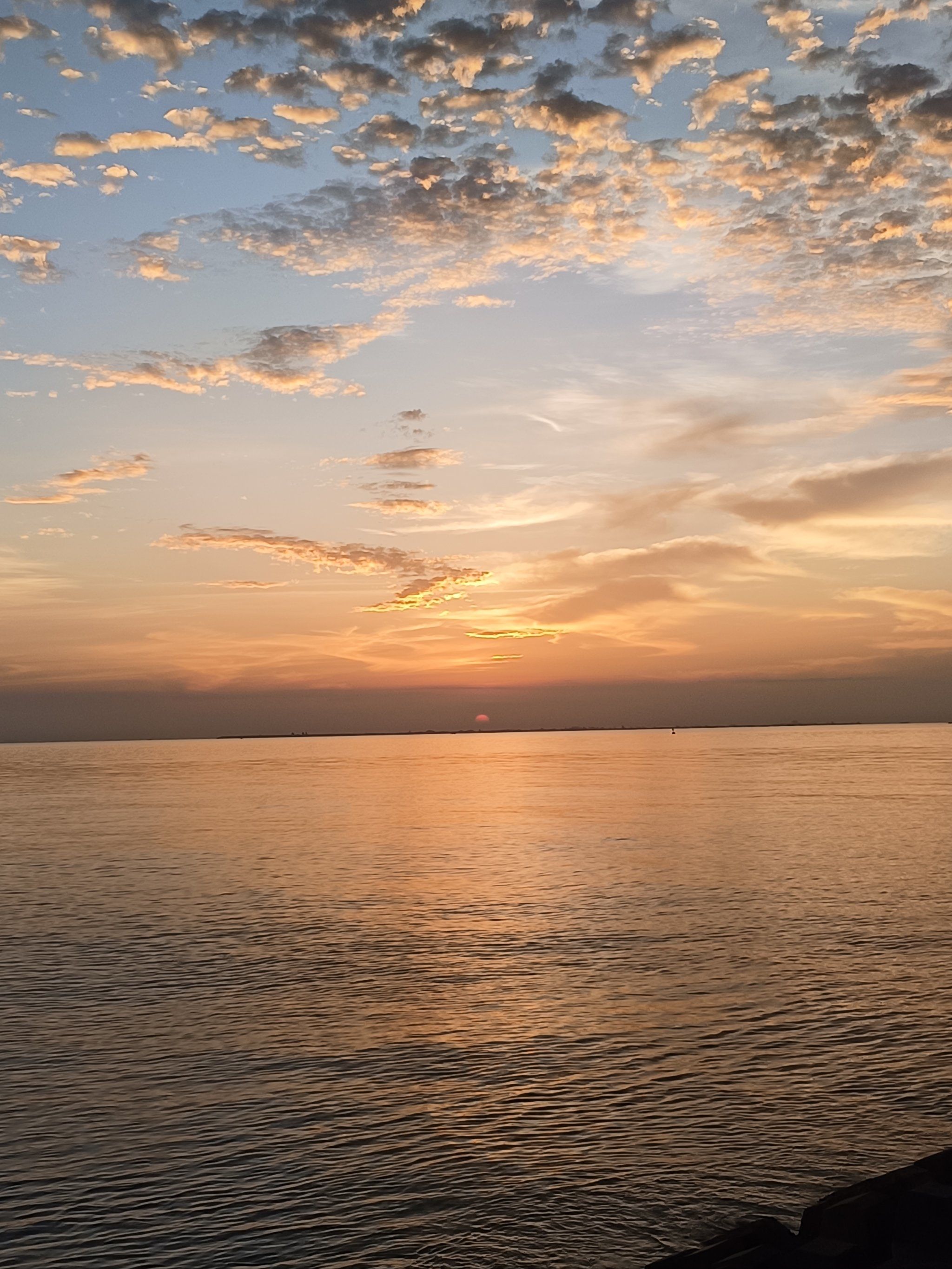 日出很好看,日出日落 这里风景不错,美得嘞