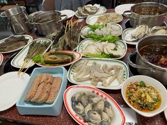 -四囍码头海鲜烧烤自助火锅(外滩南京东路悦荟广场店)