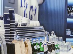 -The open life(万象城店)