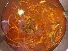 -毛辣果·贵州红酸汤牛肉火锅(西单店)