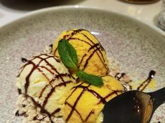 -斯普汇生蚝牛排馆(中骏世界城店)