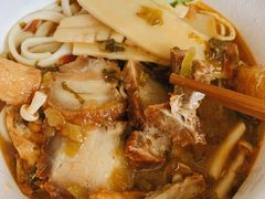 黄金脆皮猪五花面-陳八两面家(滨江天街店)