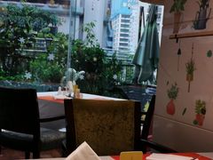 -深圳富苑皇冠假日套房酒店