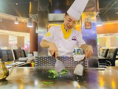 -利昂法式铁板主题餐厅(新奥购物中心店)