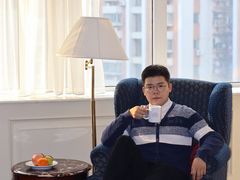 -深圳富苑皇冠假日套房酒店