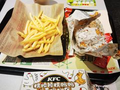 糯辣辣糯鸭鸭川香堡卷人气餐-肯德基(东直门来福士店)