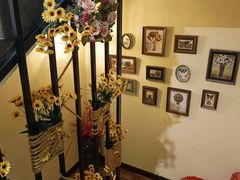 -小草屋轰趴馆别墅派对新场团建家庭聚会