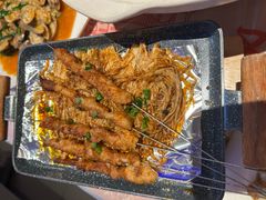 -肥肥虾庄·金牌油焖大虾(汉街SKP店)