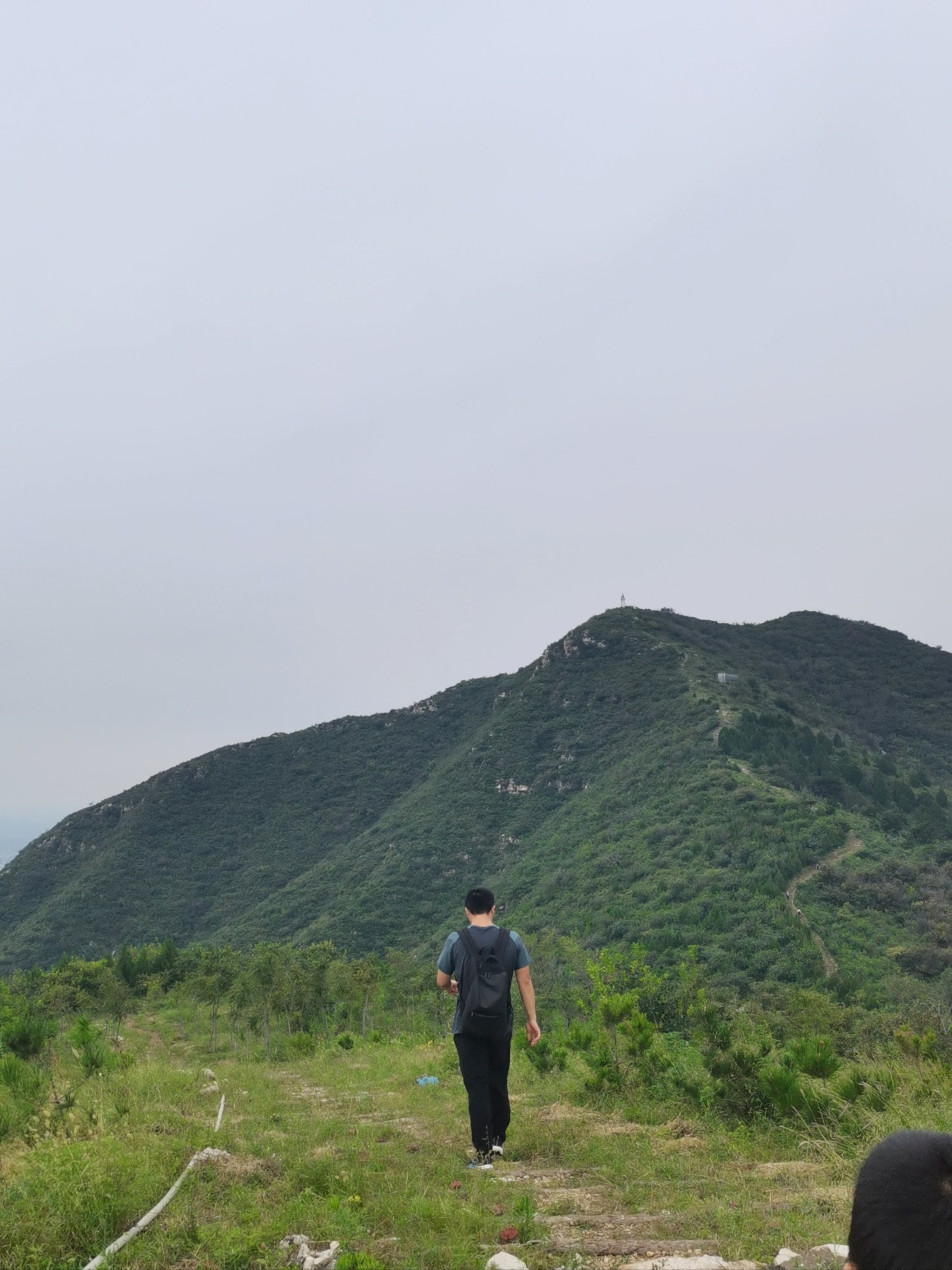 舞彩浅山滨水国家登山步道图片