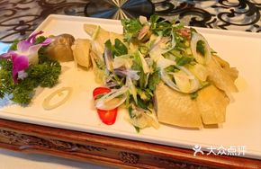 White-Steamed Zhuang Yellow Butter Chicken