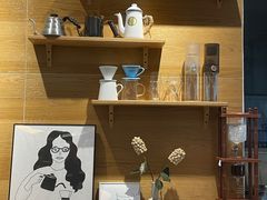 -彳亍咖啡·这里(水湾路店)