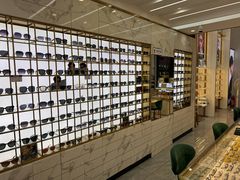 -世纪大明眼镜·蔡司战略授权店(汉街店)