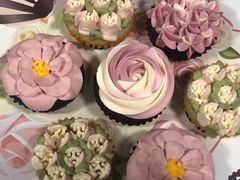 挚爱时刻花束纸杯蛋糕-派悦坊·甜品·蛋糕(日坛店)