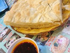 千层油饼-阿超过桥米线(画展路店)