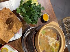 -阿润打边炉·鲜切鸡煲(华漕店)