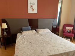 -卓玥国际月子会所(罗山路店)