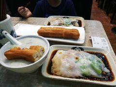 -银记肠粉店(新港西路店)