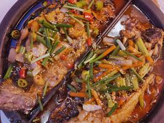 -鸣记脆皮烤鱼·海鲜烤鱼(三八广场店)
