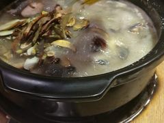 -菌海森林·非遗野生菌火锅(西山区滇池路摩根道店)