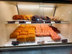 -HOT CRUSH趁热集合·现烤面包(上海环球港店)