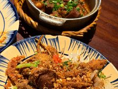 -Cuc Gach Quan Restaurant