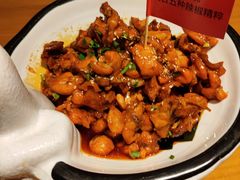 辣得跳-莲餐厅·湖北菜·藕汤是头牌(愚园路店)