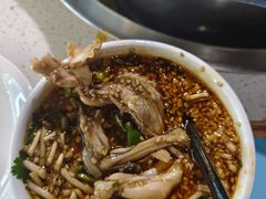 -火辣辣美蛙鱼头自助火锅(仁和路店)