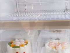 -红宝石·鲜奶小方·海派西点房(莘庄龙之梦店)