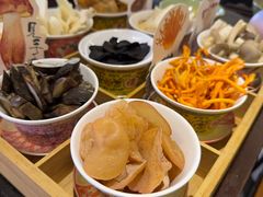 -菌自由丨野生菌火锅特色庭院餐厅(丽江古城店)