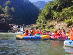 -安吉龙王山峡谷漂流