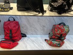 -GIVENCHY(佛罗伦萨小镇奥莱店)
