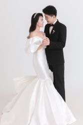 -喜爱高定婚纱摄影