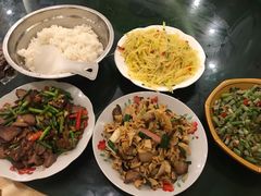 -玻璃桥景区石牛寨