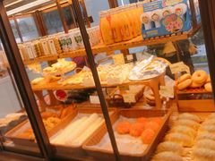 面包甜点陈列柜-罗森尼娜(德思勤店)