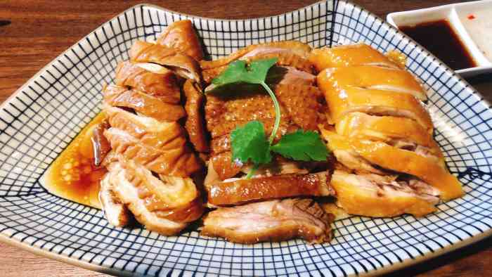 八斩鹅-"卤味还是一如既往地好豉油鸡摆盘干净,分."-大众点评移动版