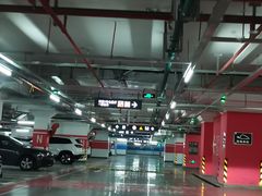 -龙湖上海闵行天街-停车场