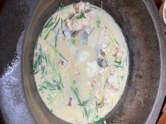 -咕嘟草帽鱼·牛奶一样的鲜鱼汤(天鹅湖万达广场店)