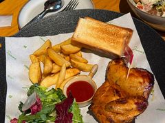 -JINNS锦时 steak&pizza(浸信会礼拜堂旧址店)